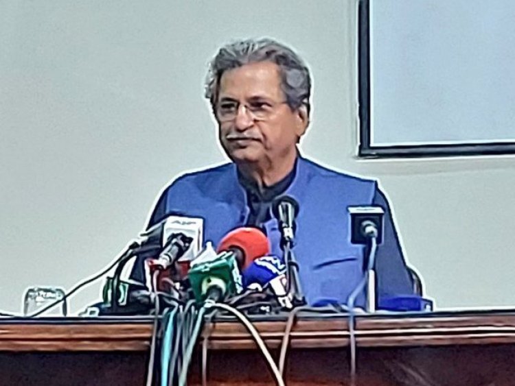 Shafqat warns of action against schools not implementing SNC
