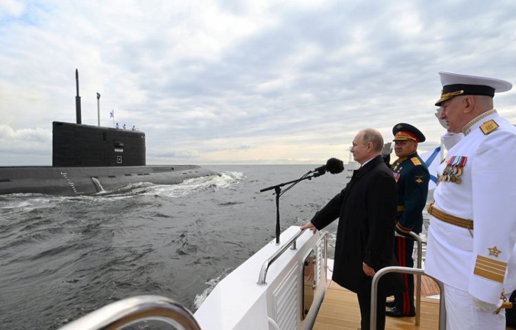 WATCH: Pakistan Navy partakes in Russian naval parade in St Petersburg