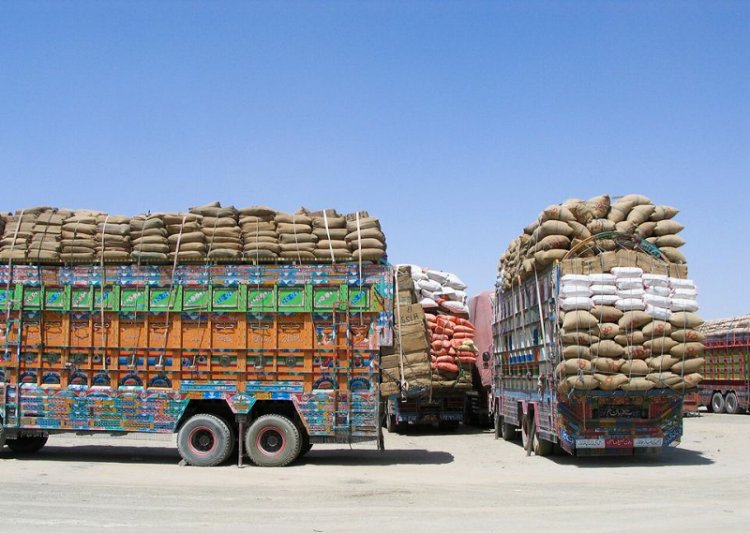 Pak-Afghan trade picks up as Taliban seize control